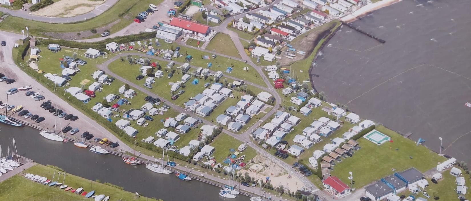 Luchtfoto Camping Strandbad Edam