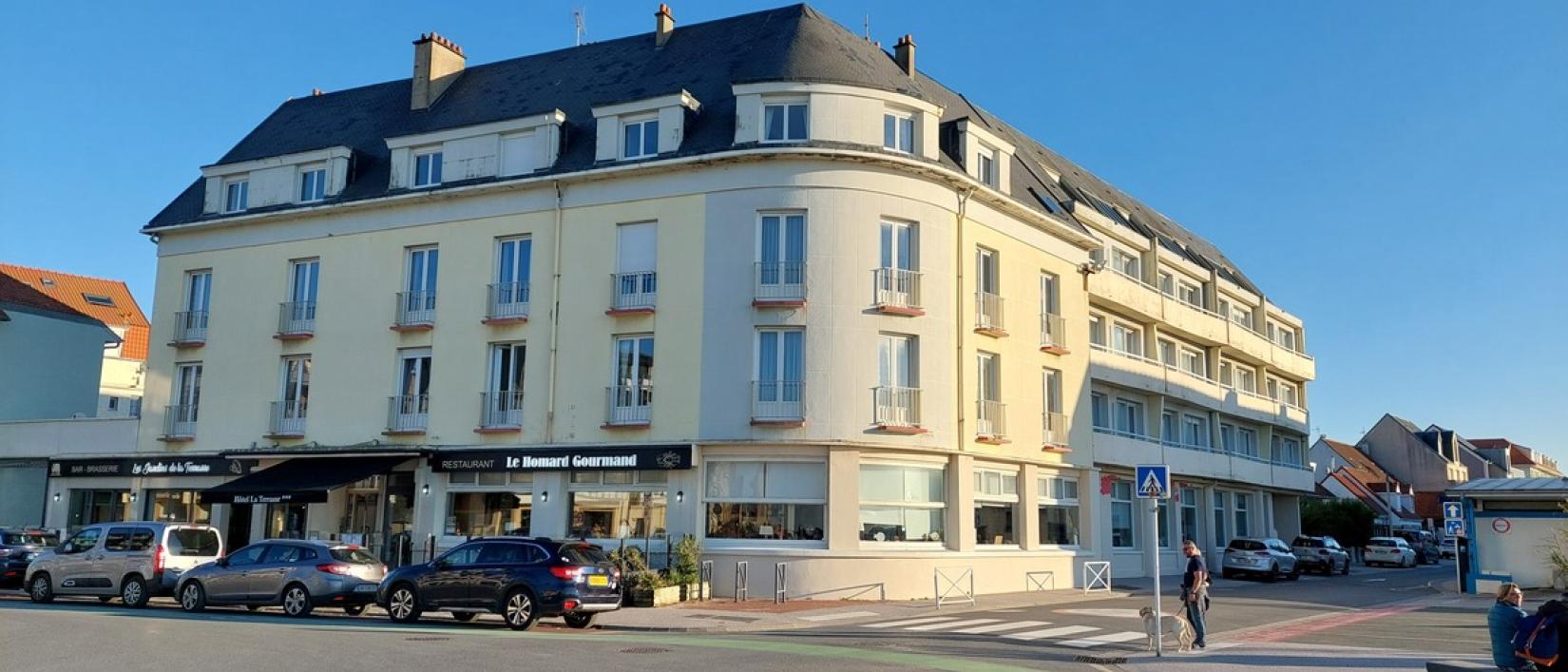 vooraanzicht hotel