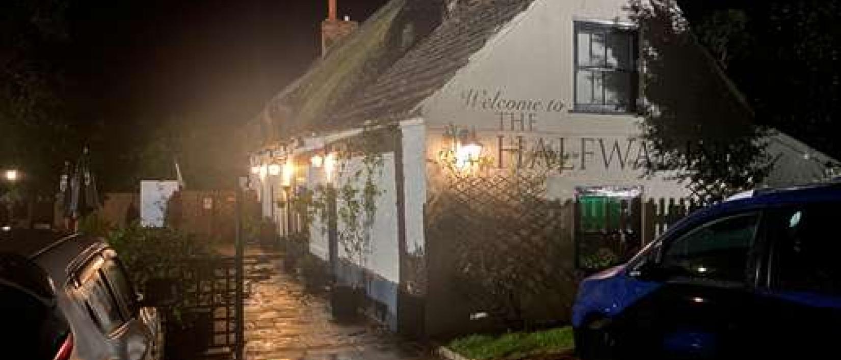 Hoofdfoto The Half Way Inn