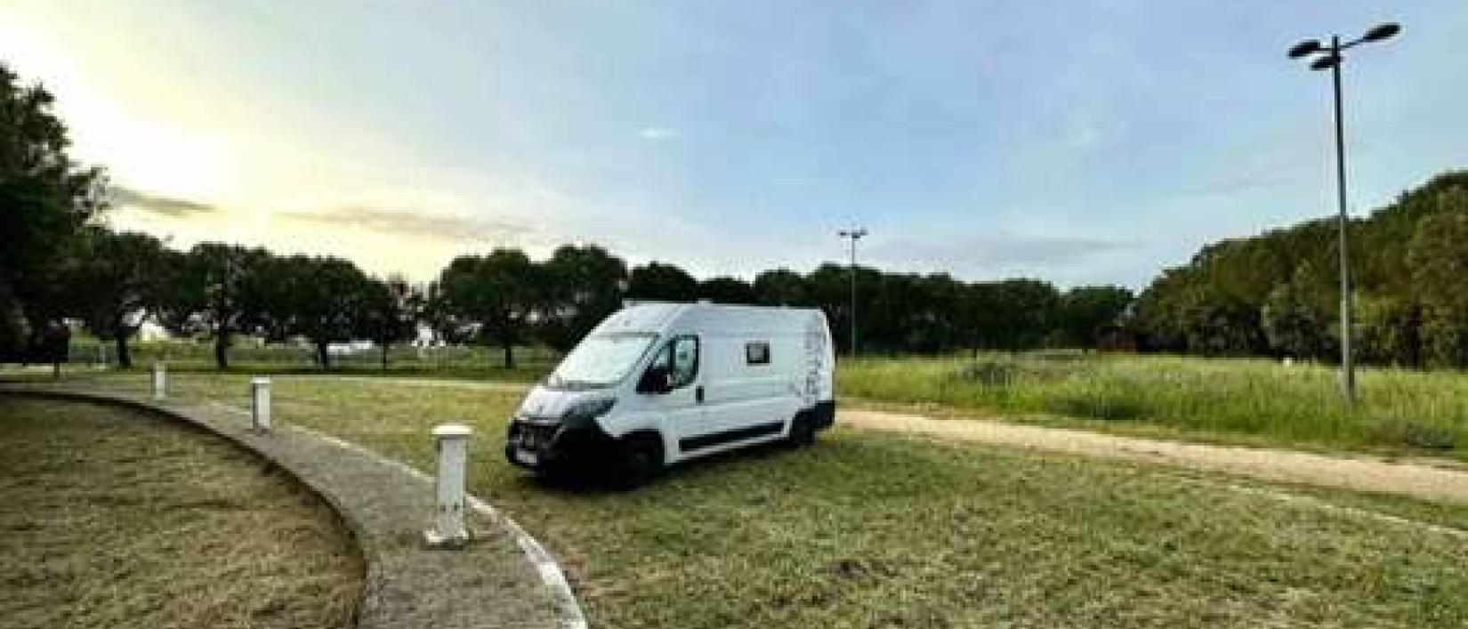 Hoofdfoto Area camper Laterza.