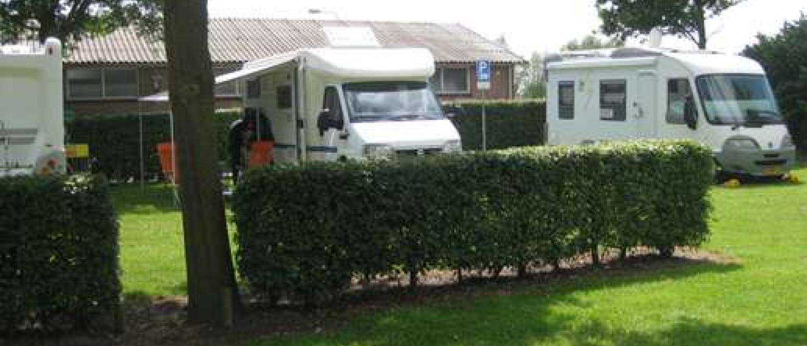 Hoofdfoto Parking bij camping Landgoed Overbetuwe