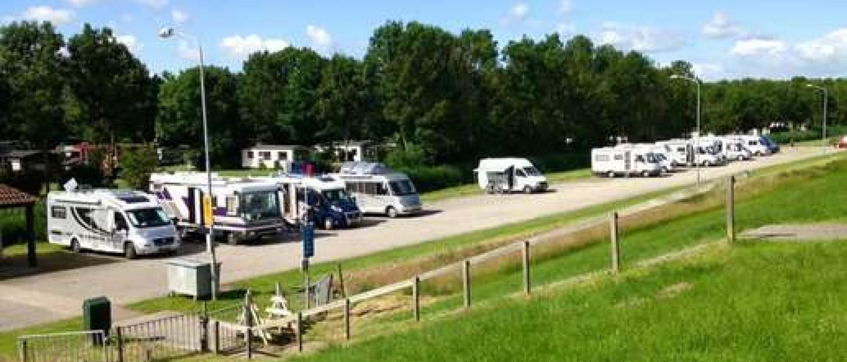 Hoofdfoto Camperlocatie bij camping Zeestrand