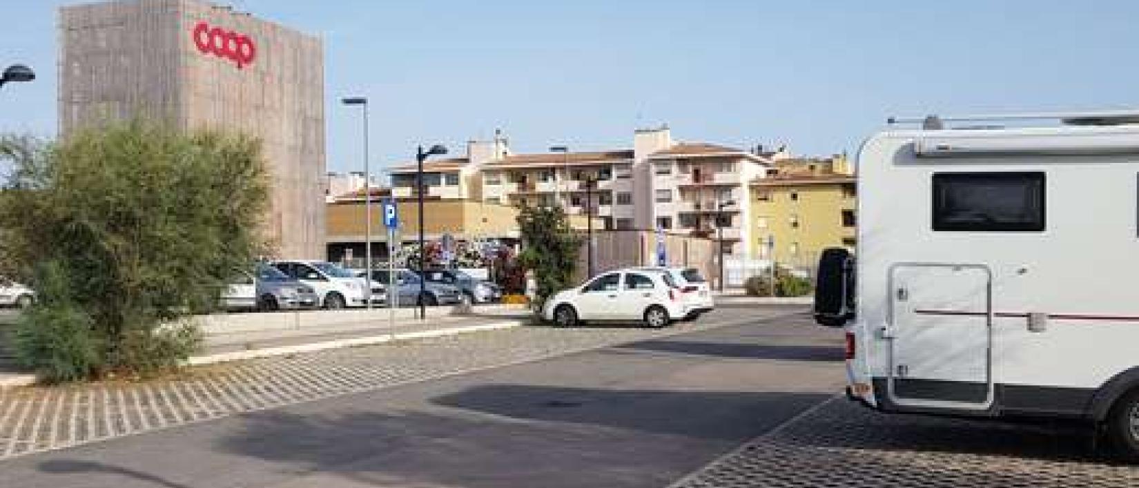 Hoofdfoto Parcheggio Vicino Supermercato Coop