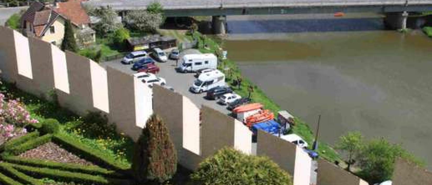 Hoofdfoto Parking near Castle