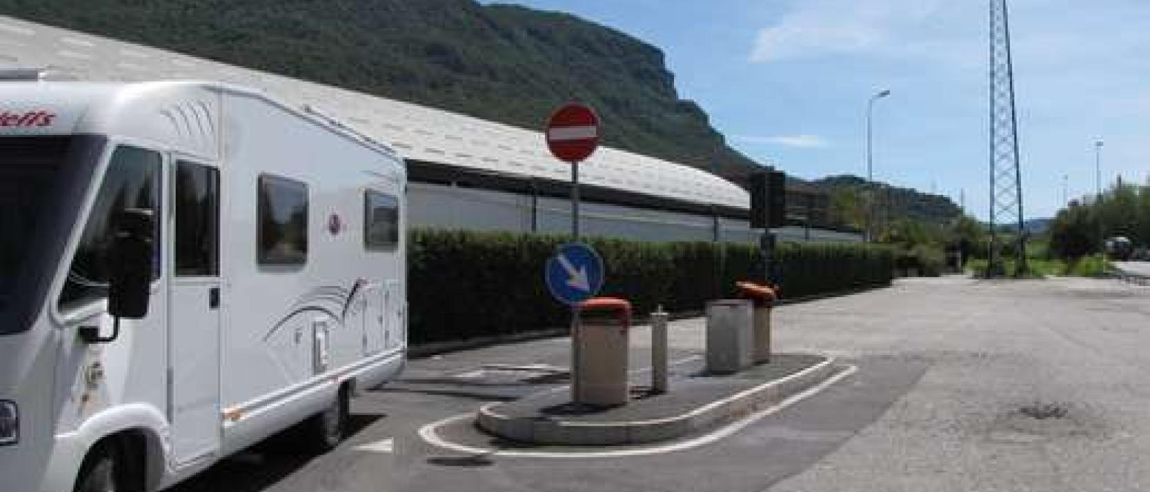 Hoofdfoto Area Sosta Camper Lecco