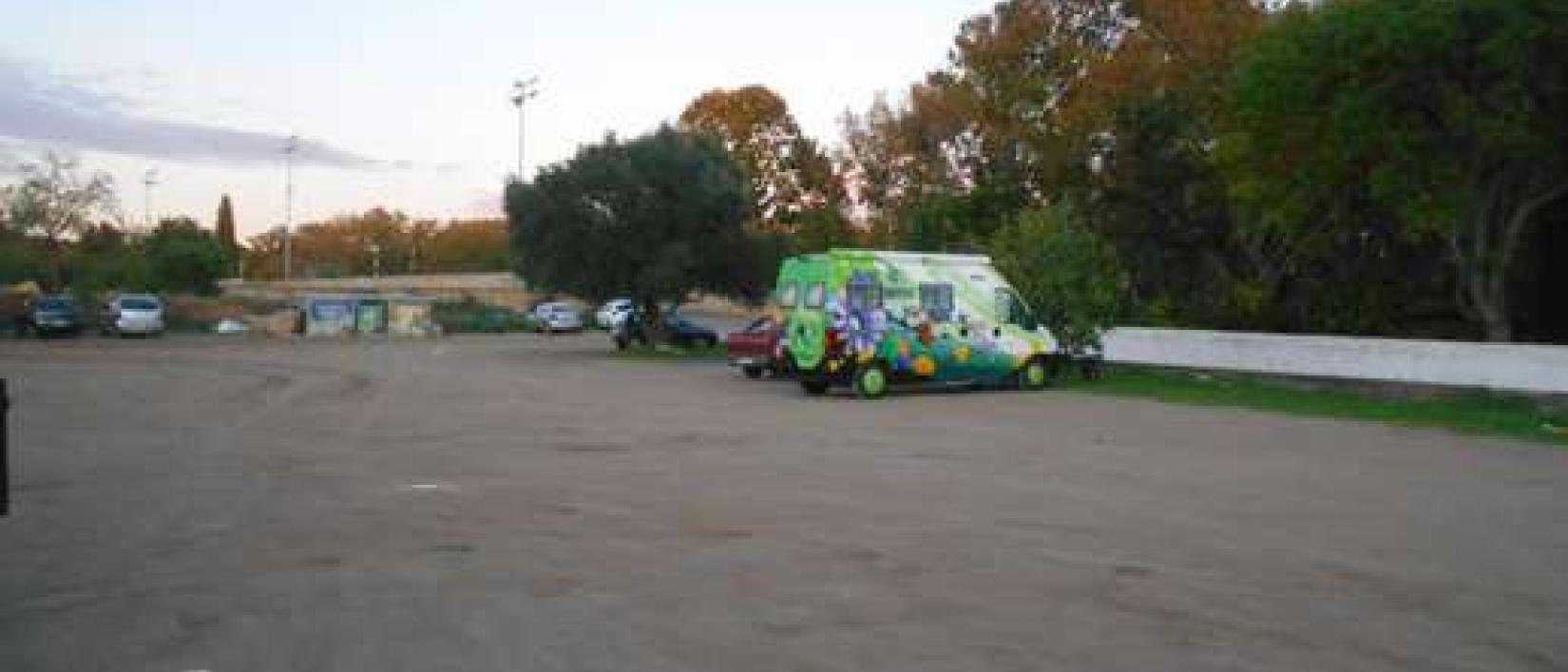 Hoofdfoto Parking bij zwembad