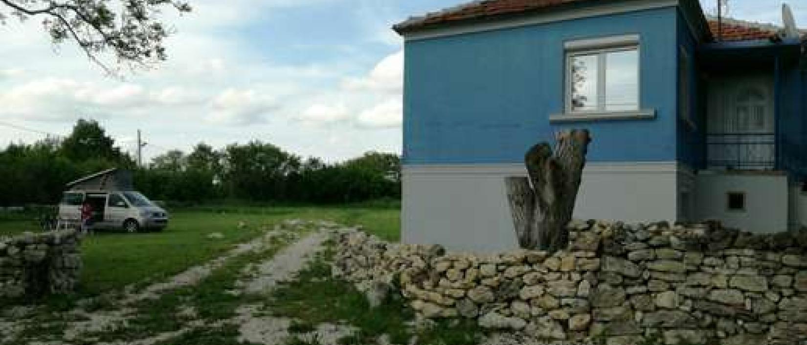 Hoofdfoto Parking Blue House Banovo