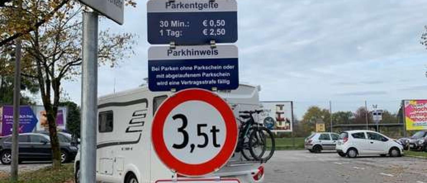 Hoofdfoto Parking bij Sporthalle