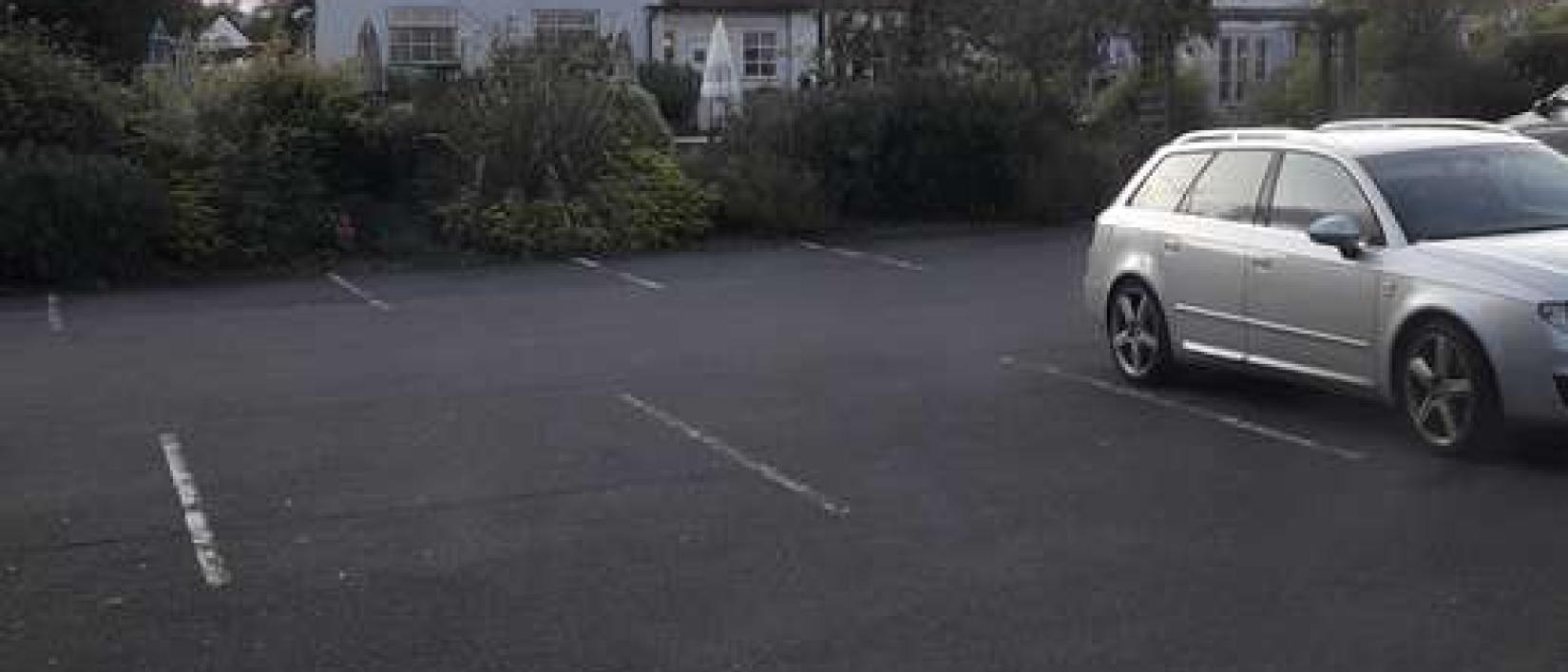 Hoofdfoto Parking The Stag at Redhill