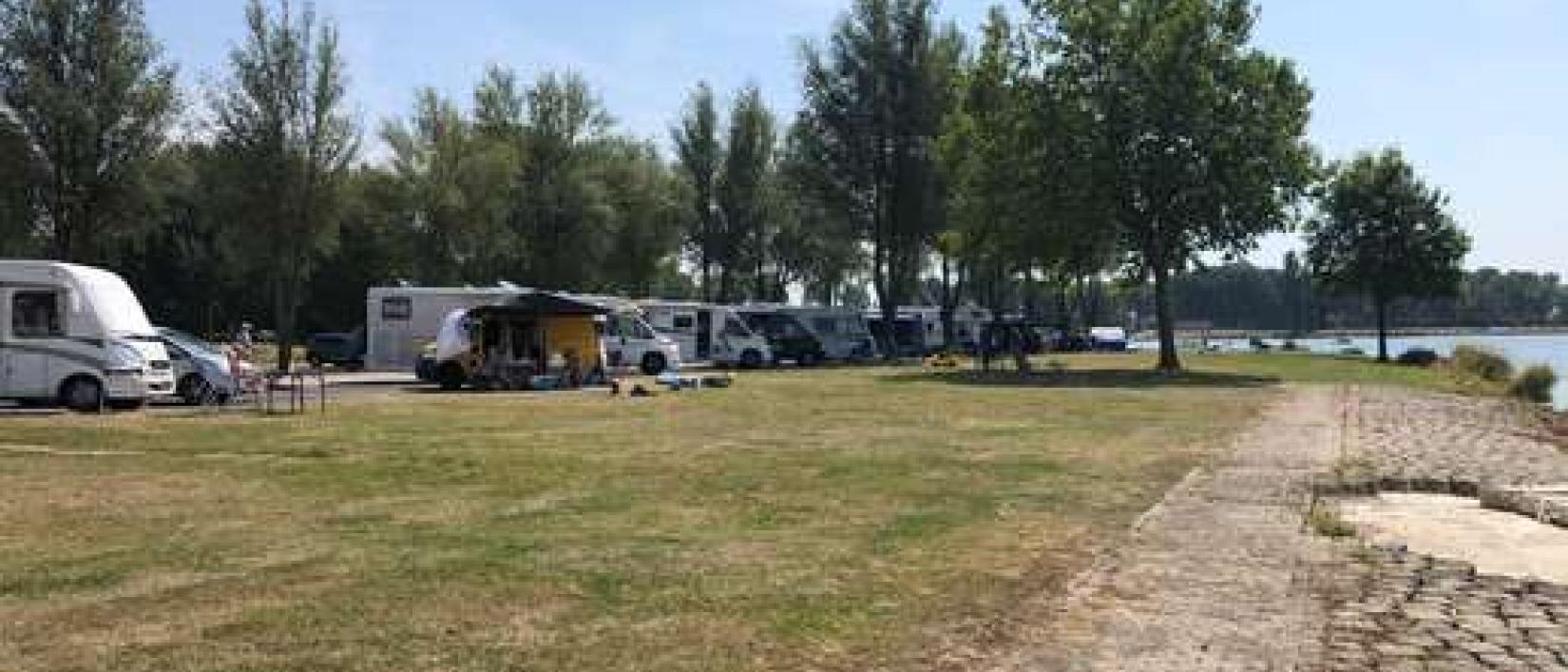 Hoofdfoto Camper-area Roermond
