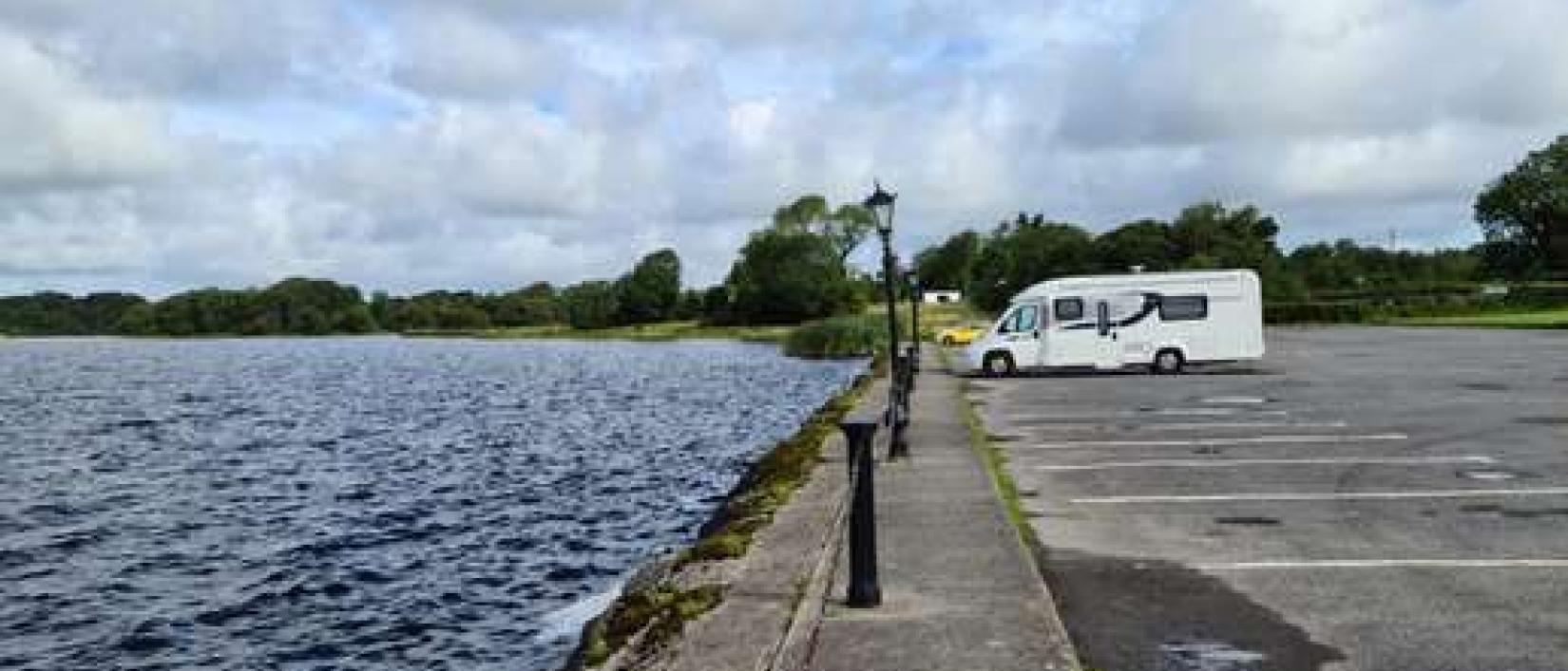 Hoofdfoto Parking Lakeside Manor Hotel