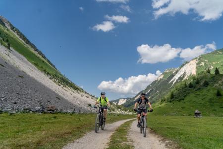 mountainbike in de Alpen