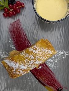Apfelstrudel met vanillesaus