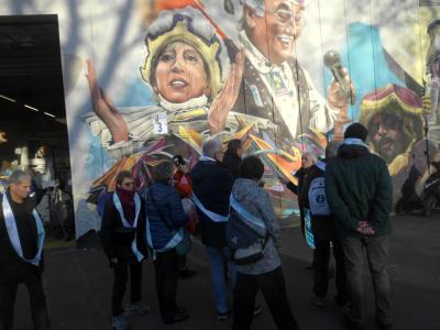 in ateliers wordt hard gewerkt aan praalwagens