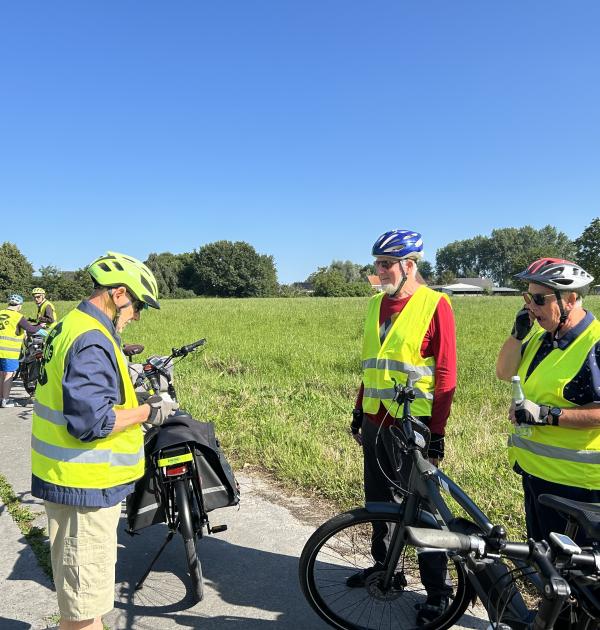 Pasar Liedekerke op fietstocht.