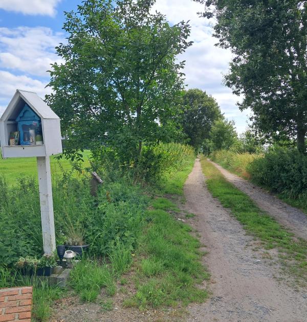 Trage weg Stuivenberg tussen Ertvelde en Oosteeklo