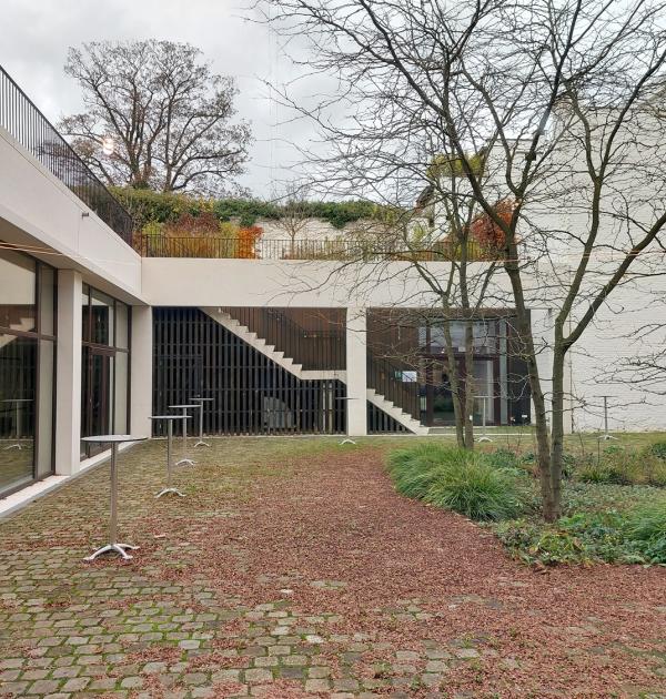 Campus met daktuin aan het Mechelse plein.
