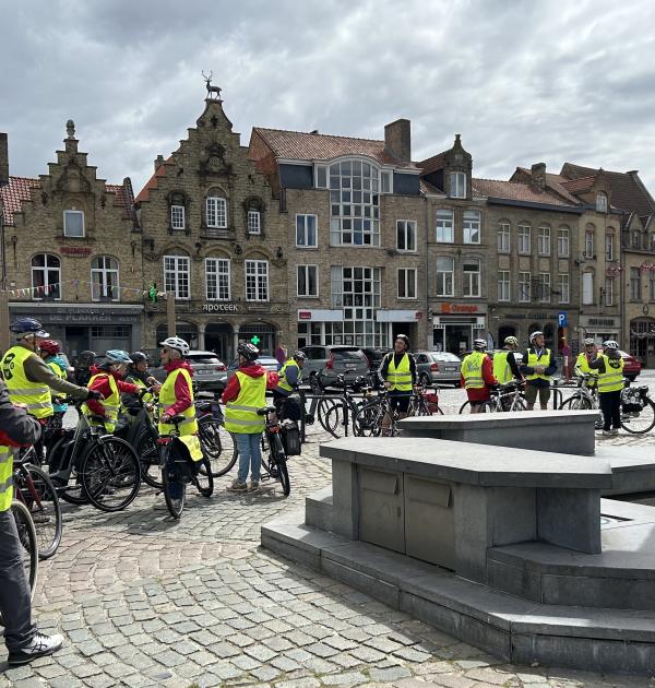 Pasar Liedekerke op fietstocht.