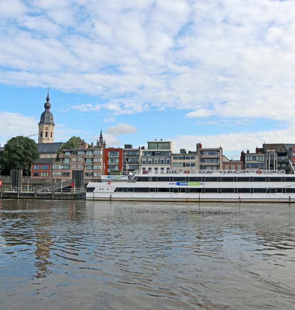 Foto Temse met boot Verdi.