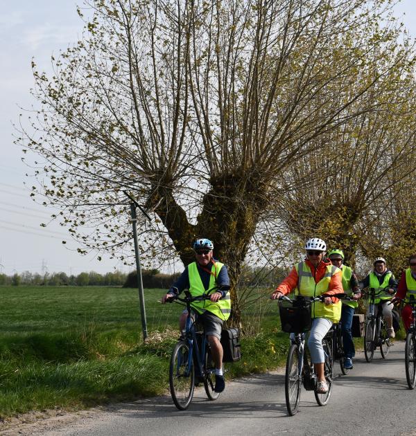 fietstochten langs veelal landelijke wegen 