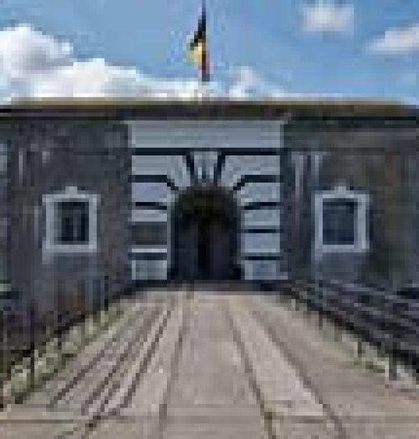 Fietsen langs forten en kastelen