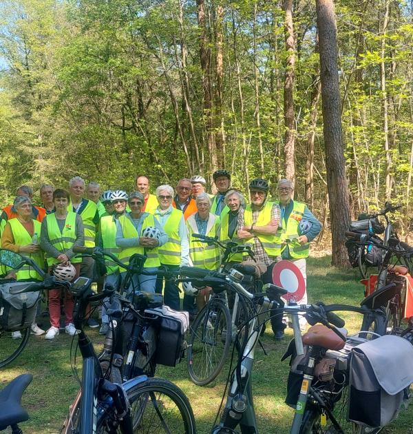 Groepsfoto onderweg (foto EB)