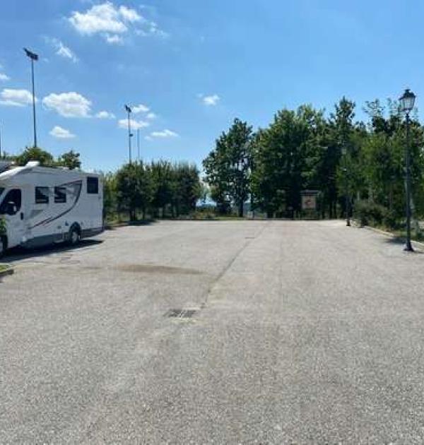 Hoofdfoto Area sosta camper Roddino
