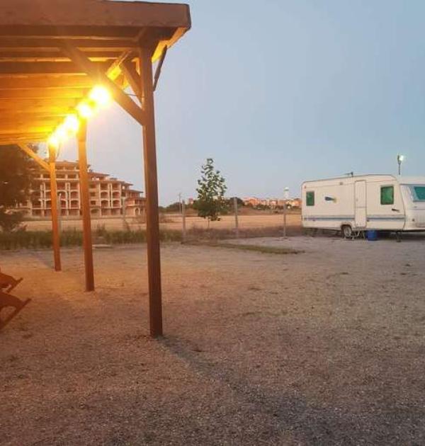 Hoofdfoto Camperstop Vladis