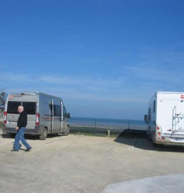 Hoofdfoto Aire de Camping-Car le Platin