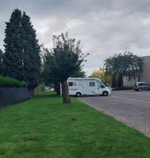 Hoofdfoto Parking P4 bij Zwembad toegestaan niet meer bij Bever