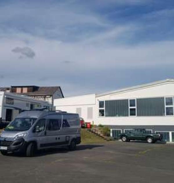 Hoofdfoto Achter Autohaus Dietz