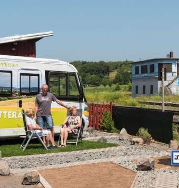 Hoofdfoto Wohnmobilstellplatz Modellbahnhof und Kulturhalle Stockheim