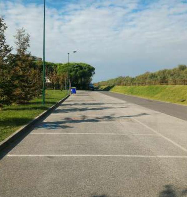 Hoofdfoto Parcheggio Via Lungolaguna Trento