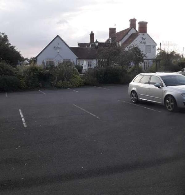 Hoofdfoto Parking The Stag at Redhill