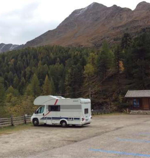 Hoofdfoto Latsch Martelltal Parking Enzian