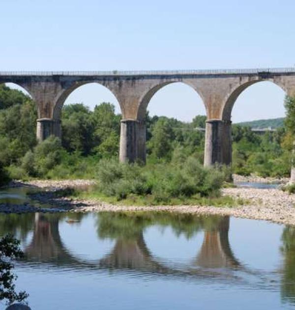 Hoofdfoto Aire Camping-Car Park de Ruoms, les Remparts