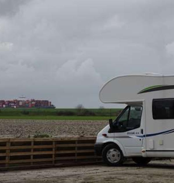 Hoofdfoto Camperplaats de Val- Boerderblij Jostine