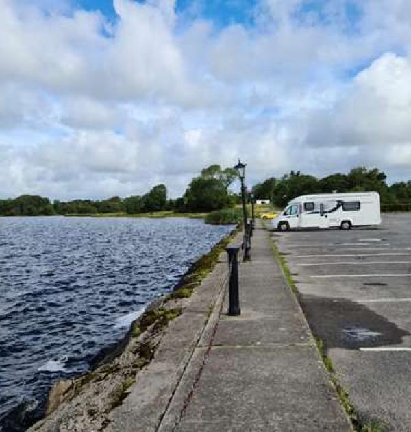 Hoofdfoto Parking Lakeside Manor Hotel